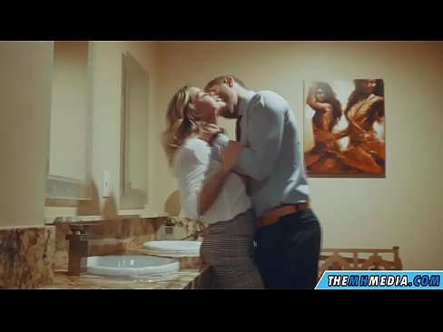 ❤️ Калі грудастая бландынка спакушае цябе ў грамадскім туалете ️ Порна fb у нас be.tube-sexer.ru ❌️